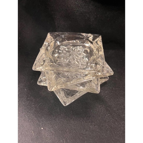 Square Glass Ashtrays - set of four - Picture 8 of 10